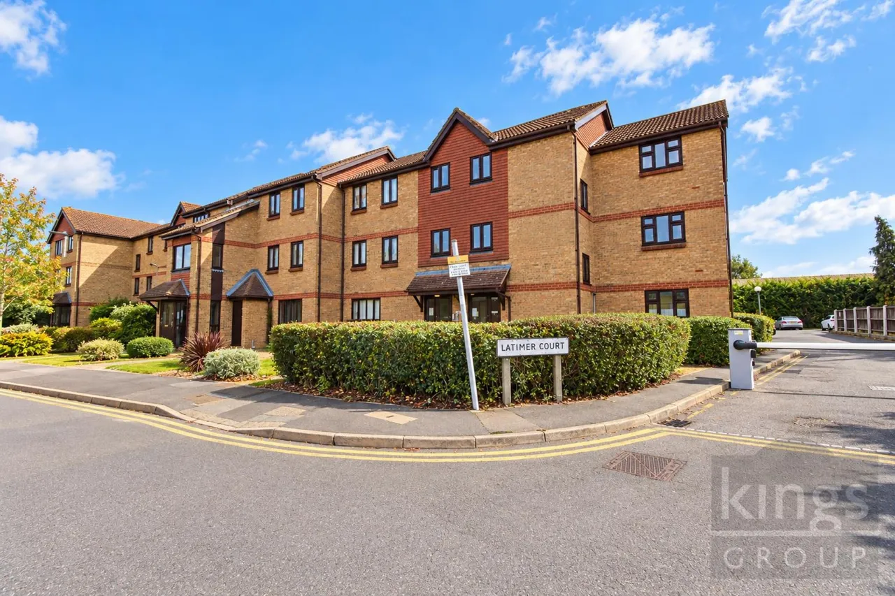 2 bed flat for sale, Bryanstone Road, Waltham Cross