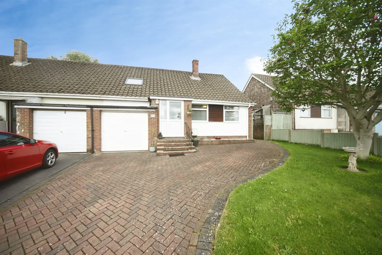 3 bed house for sale, Northover Drive, Chard, TA20