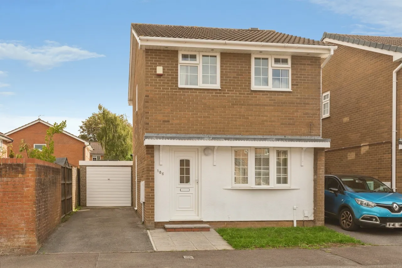 Longs Drive, Yate, BS37, photo 4