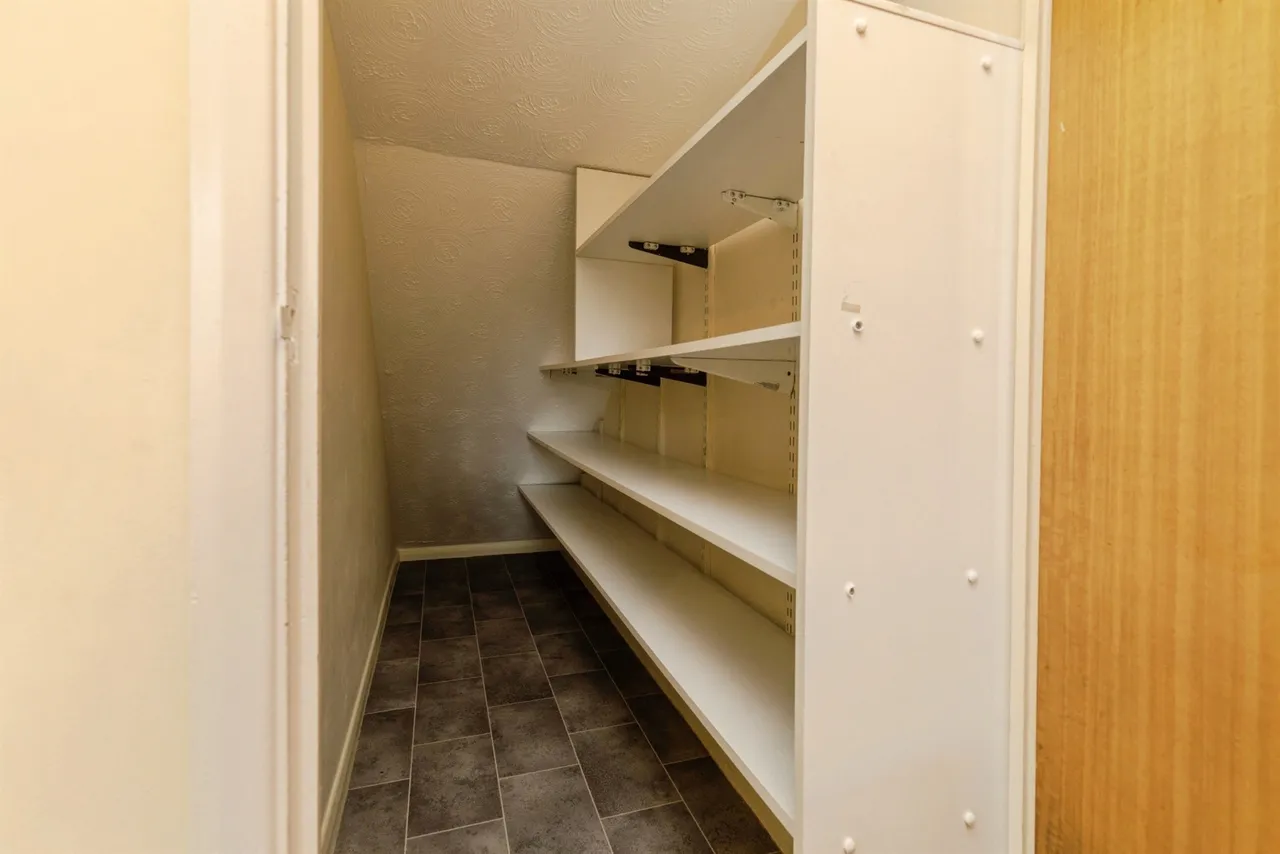 Longs Drive, Yate, BS37, photo 15