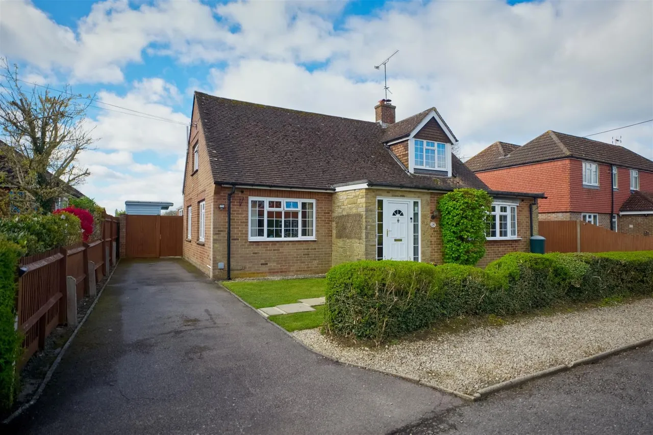 New Road, Horsham, West Sussex RH13 9AU, photo 3
