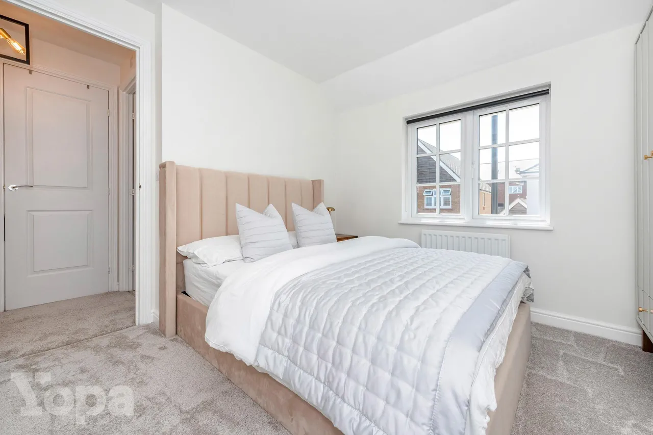 Emmeline Avenue, Swanscombe, DA10, photo 16
