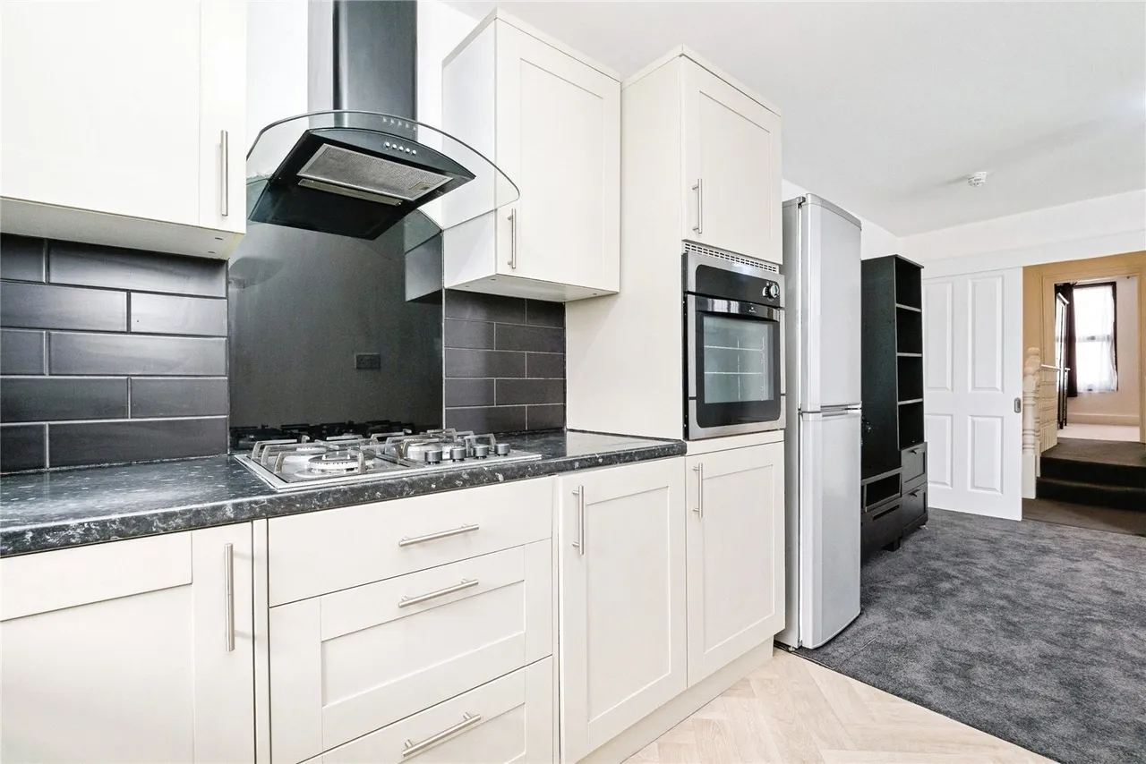 Clements Road, East Ham, London, E6, photo 7