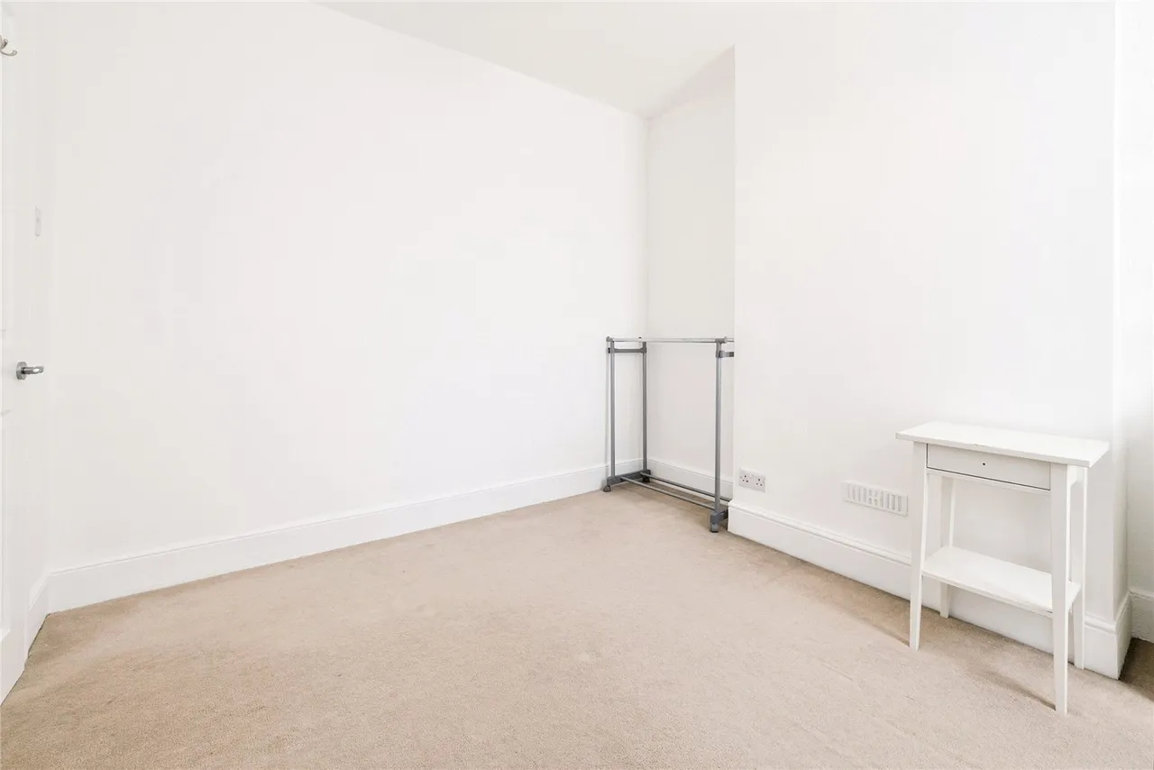 Clements Road, East Ham, London, E6, photo 11
