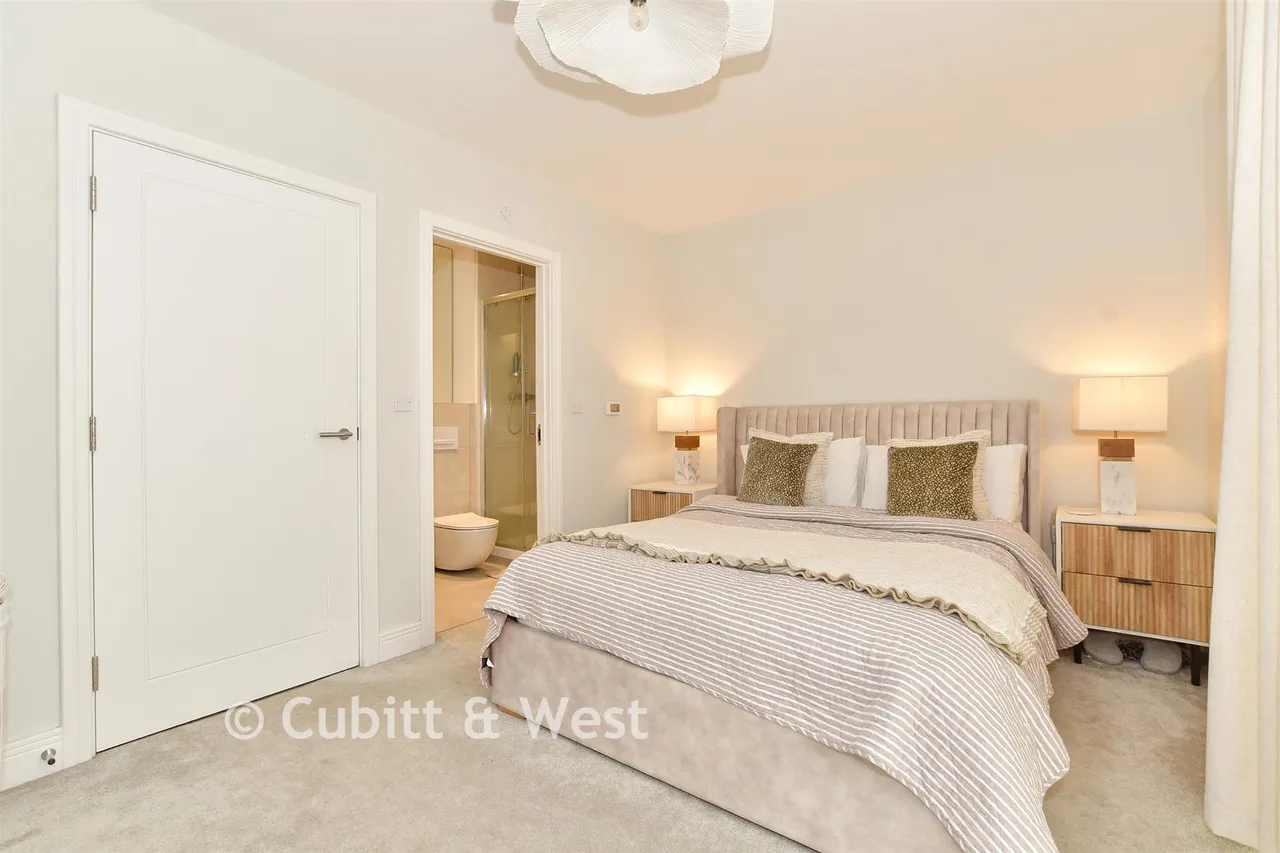 Key Drive, Cranleigh, GU6, photo 4