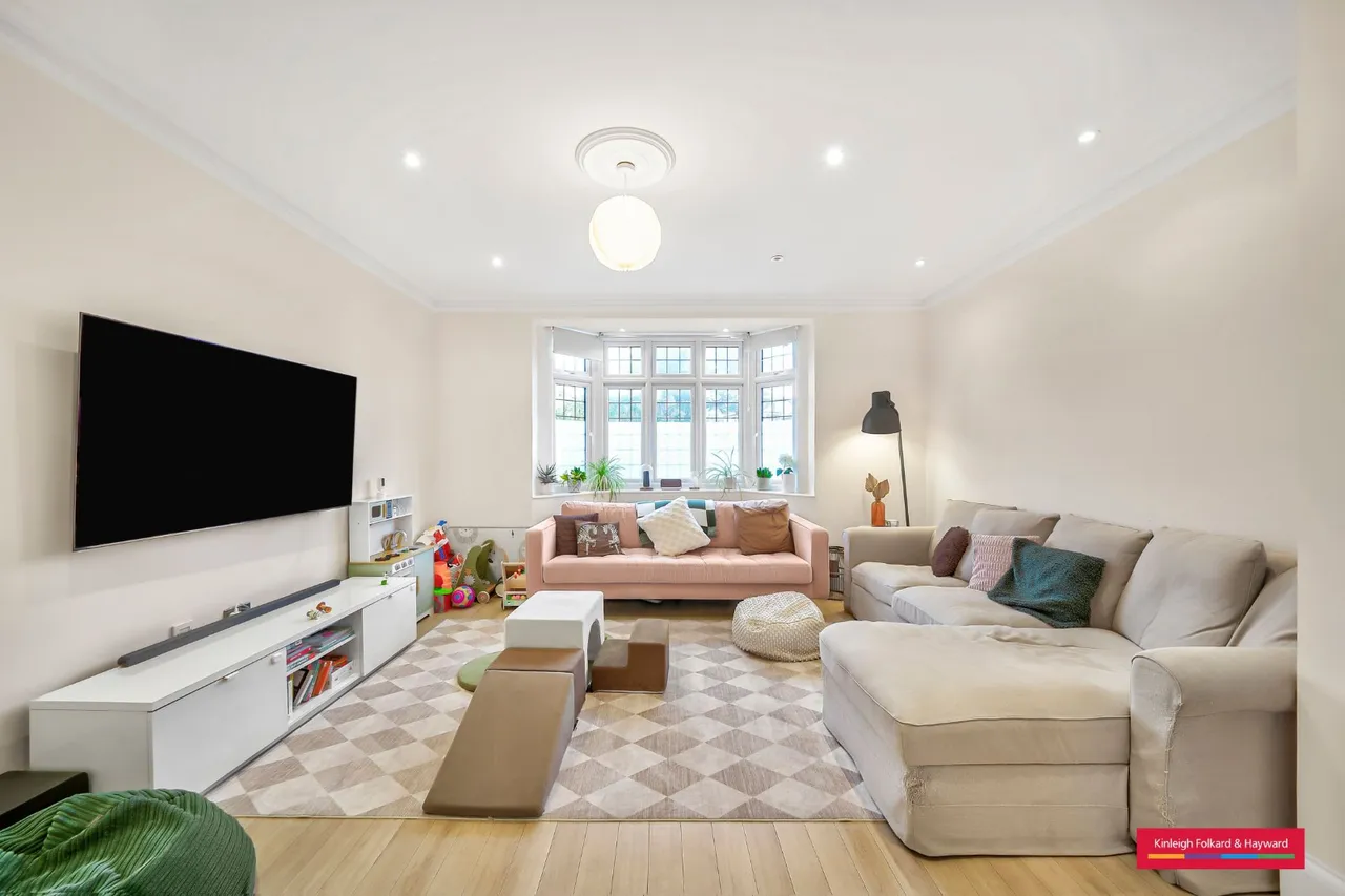 3 bed house to rent, Friars Avenue, London, N20
