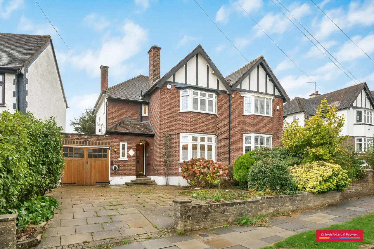 Friars Avenue, London, N20, photo 2