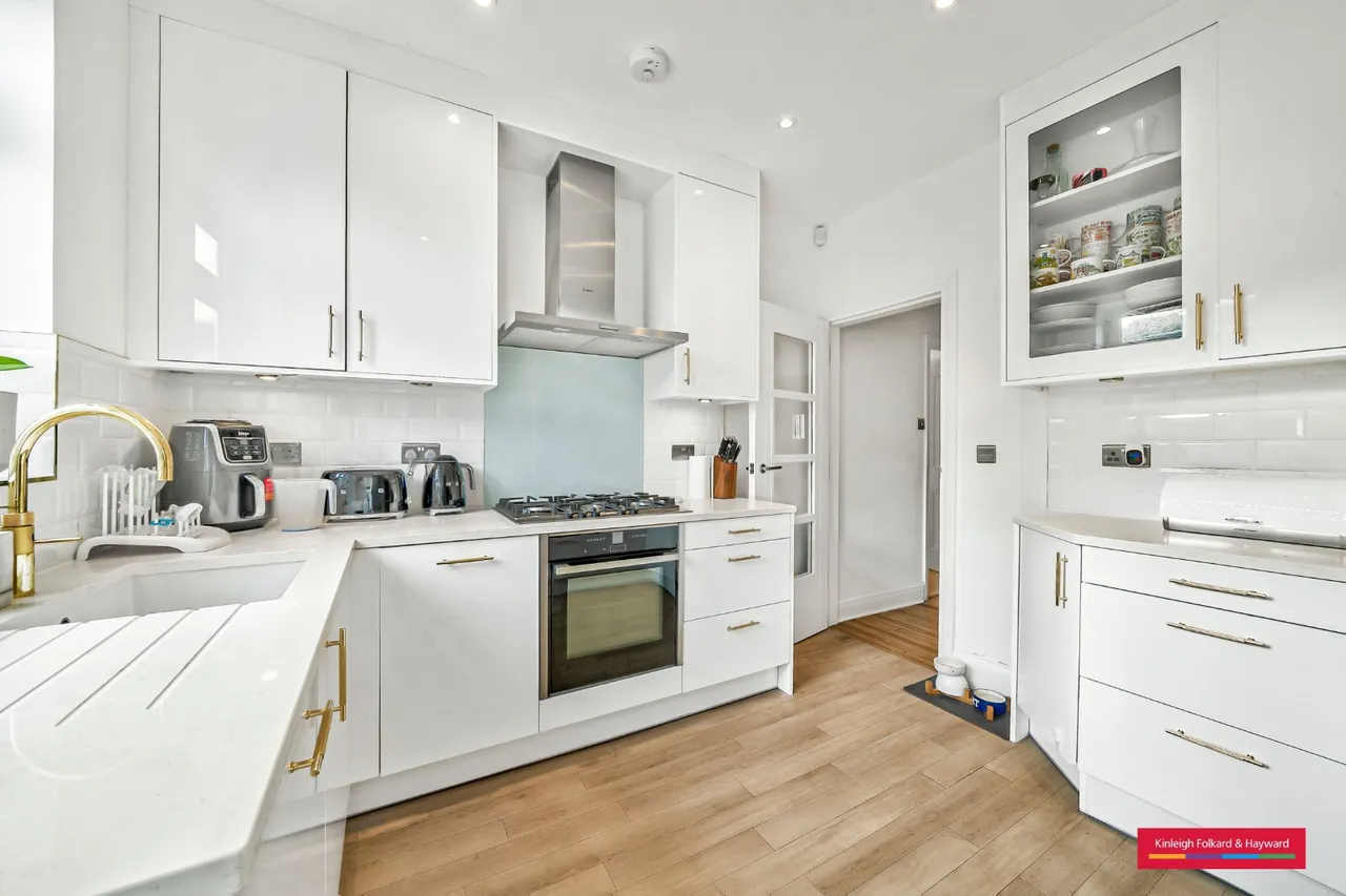 Friars Avenue, London, N20, photo 6