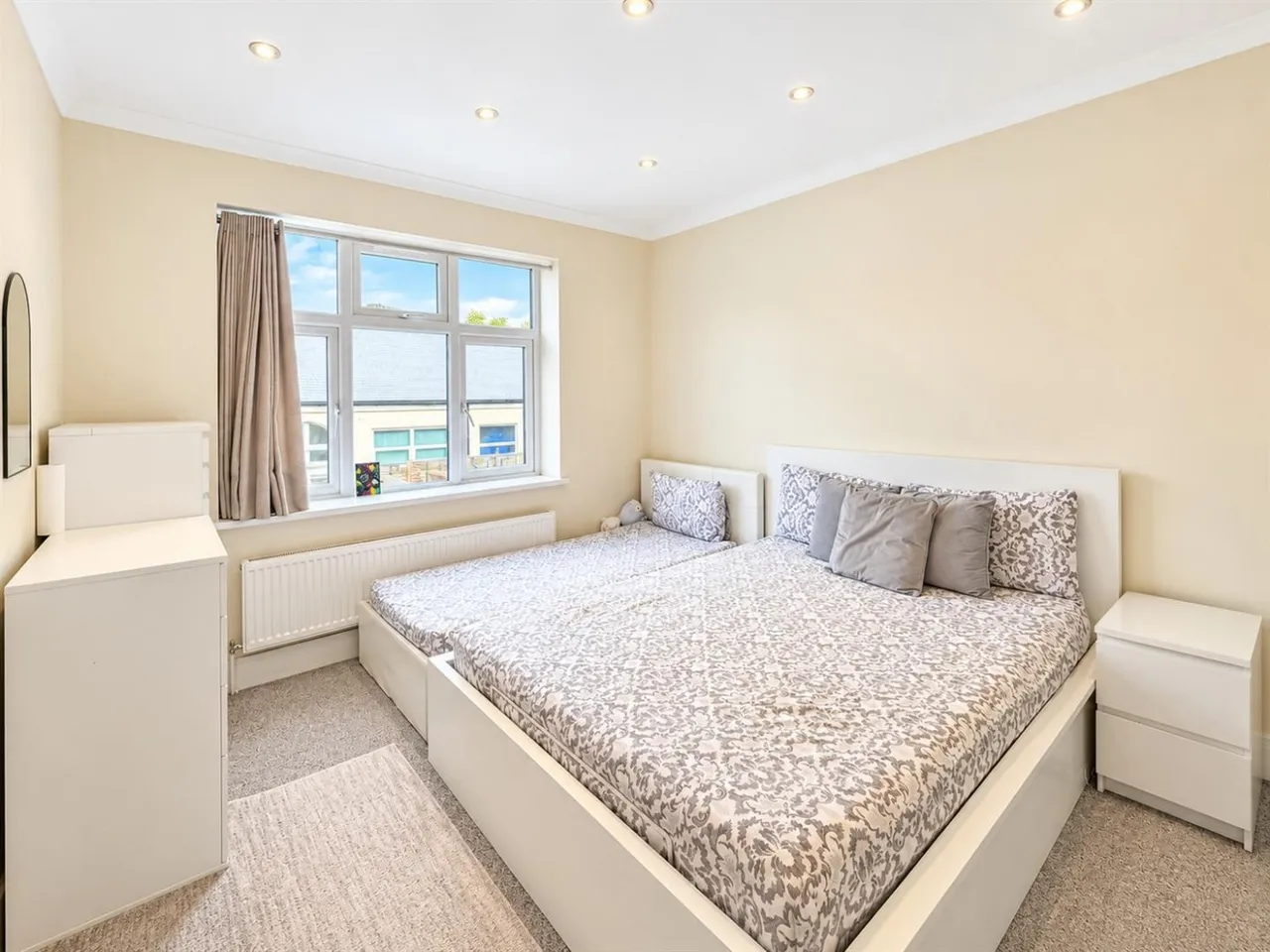 Semi-Detached For SaleChurch Avenue, Southall, UB2, photo 9