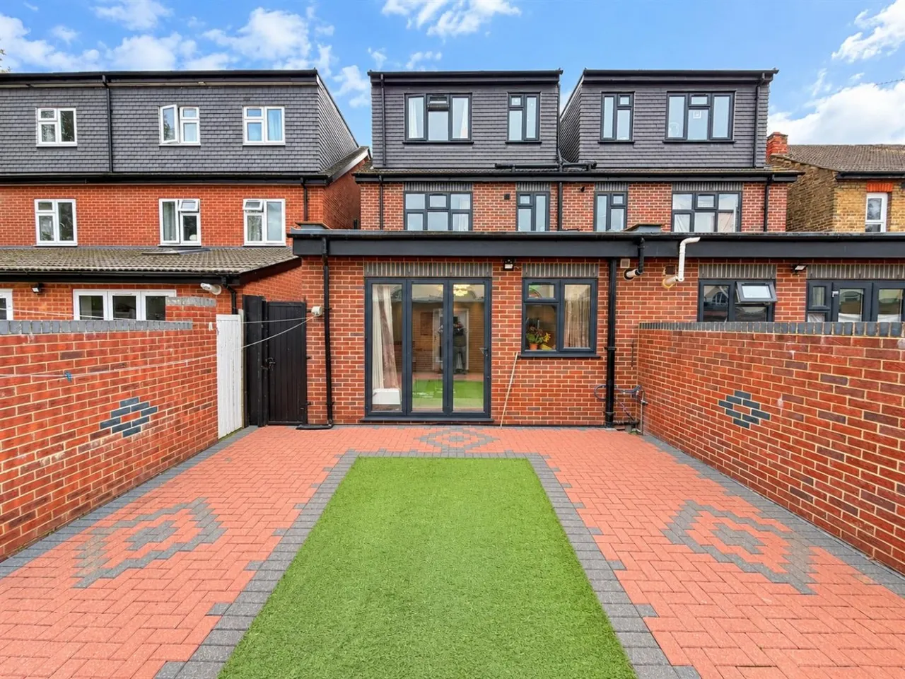Semi-Detached For SaleChurch Avenue, Southall, UB2, photo 15