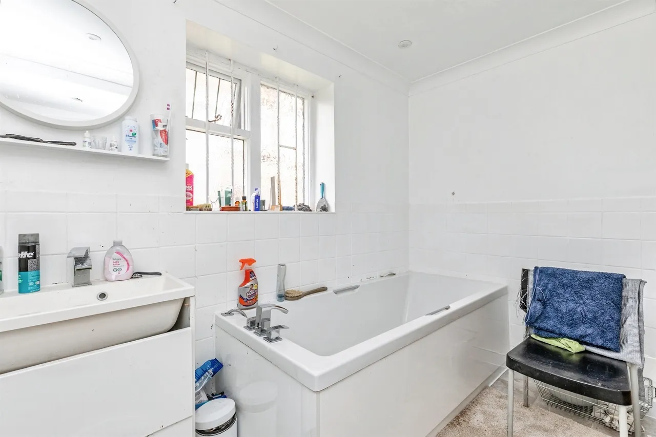 St. Helens Park Road, Hastings, TN34, photo 13