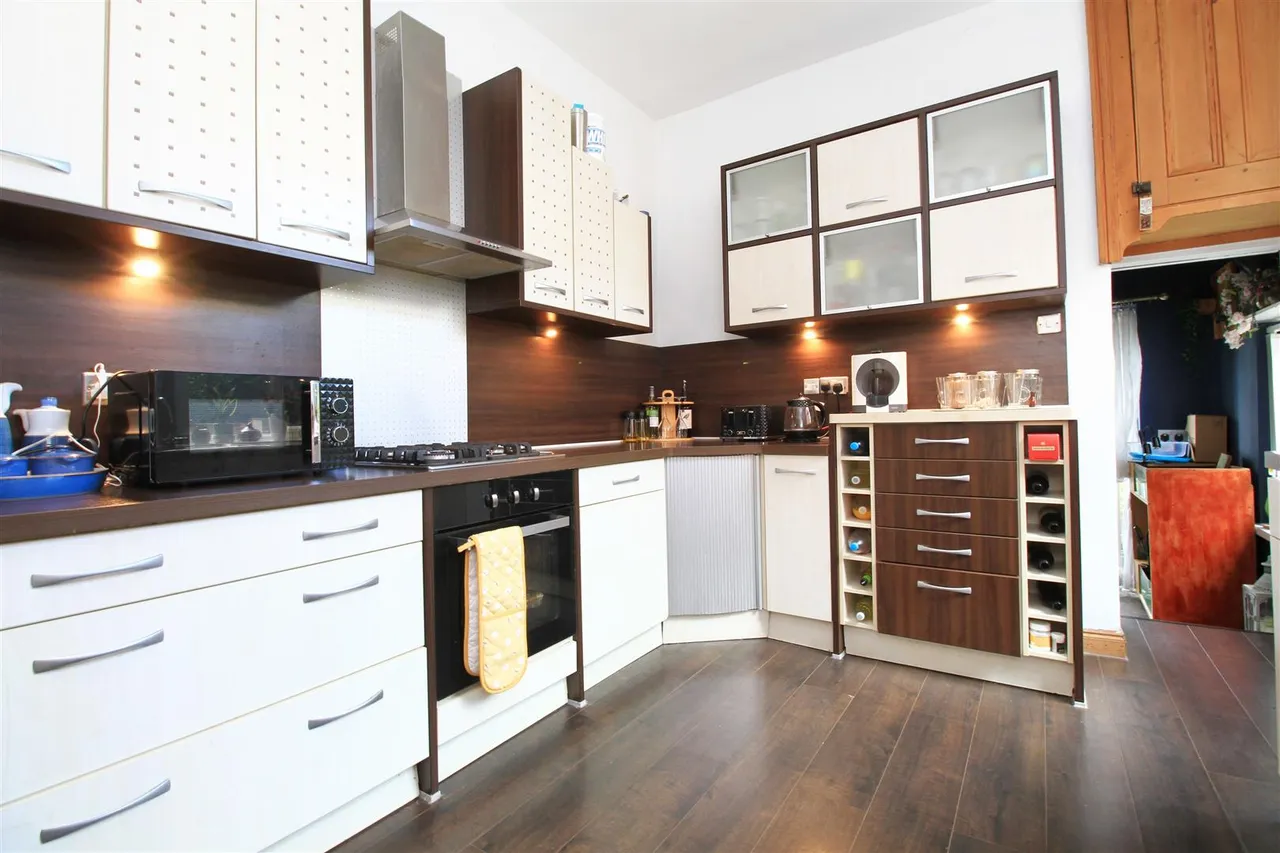 Denton Road, Audenshaw, photo 6