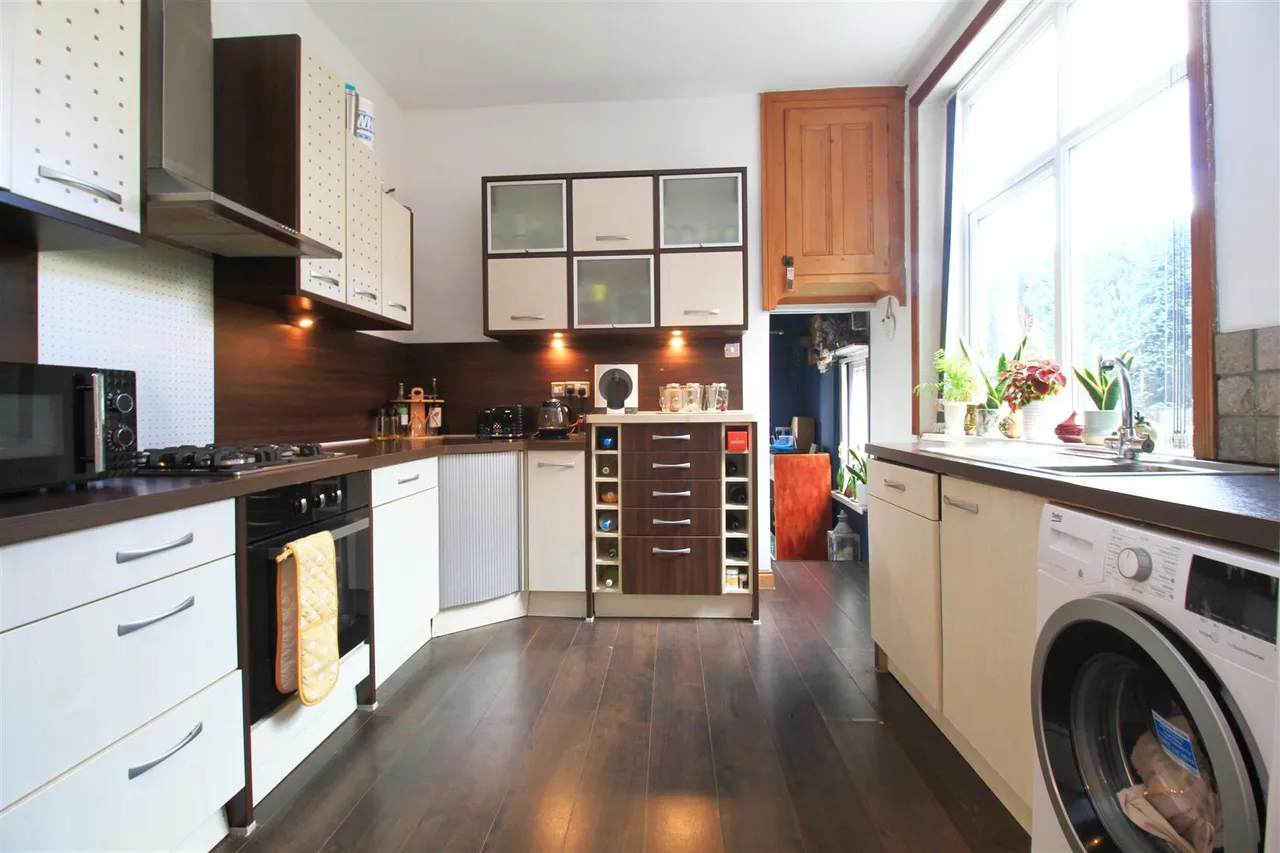 Denton Road, Audenshaw, photo 7