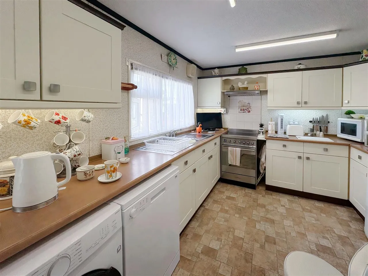 Hook Lane, Aldingbourne, photo 7