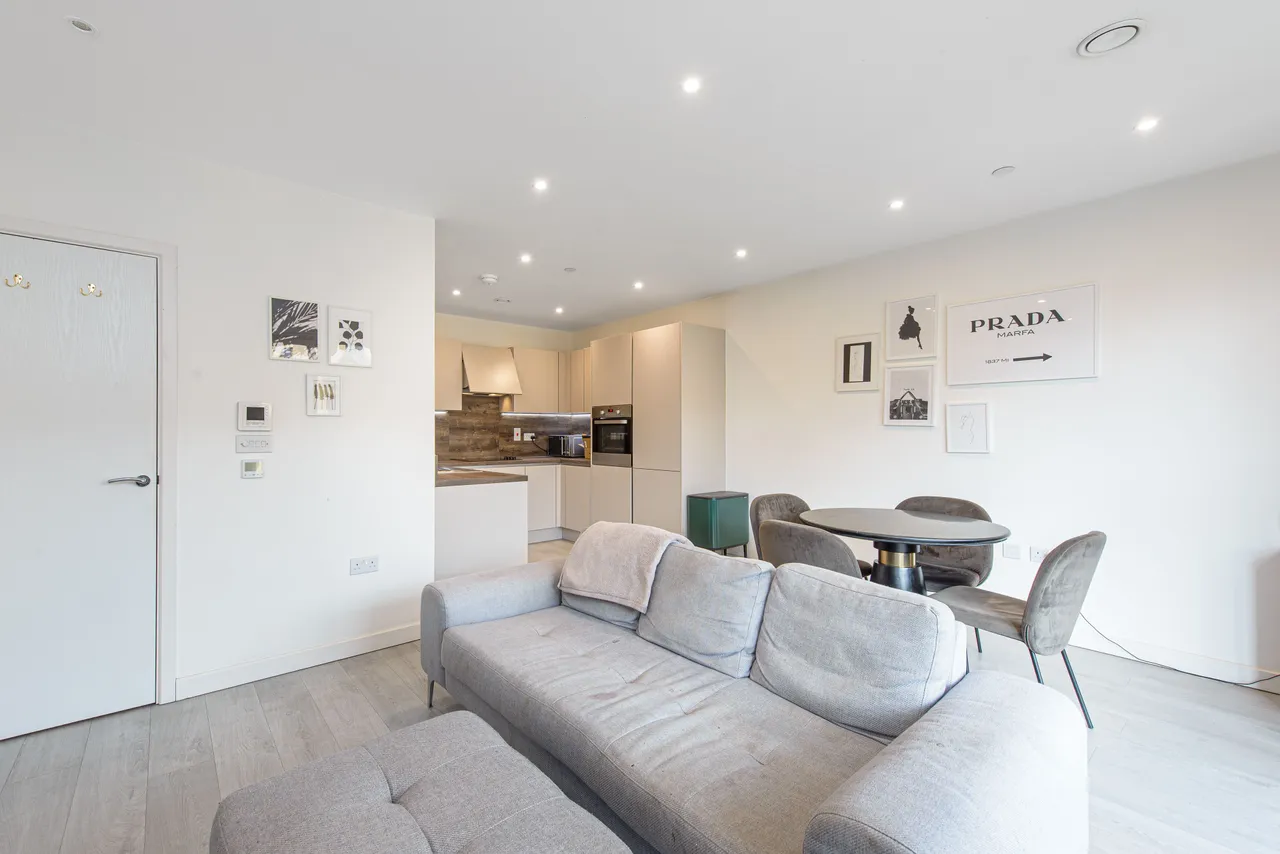 Flat 34, Peregrine Apartments, London, photo 2