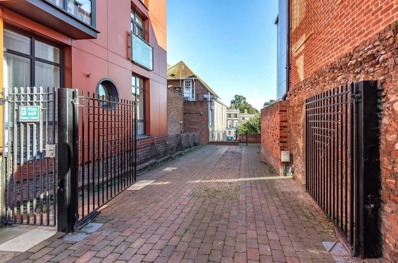 Angel Hill, Bury St Edmunds, IP33, photo 4