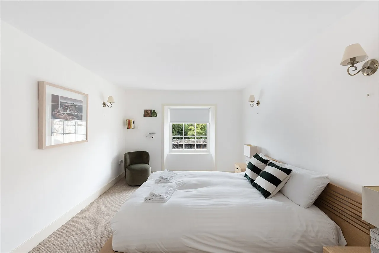 Angel Hill, Bury St Edmunds, IP33, photo 24
