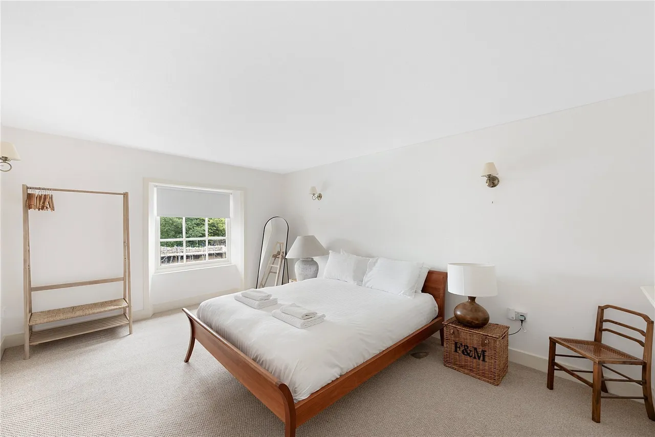 Angel Hill, Bury St Edmunds, IP33, photo 23