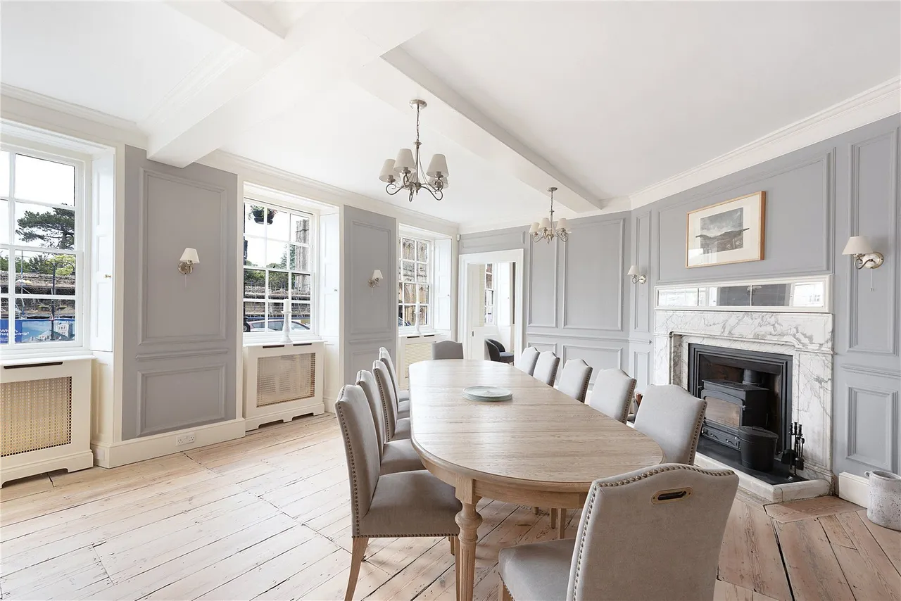 Angel Hill, Bury St Edmunds, IP33, photo 5