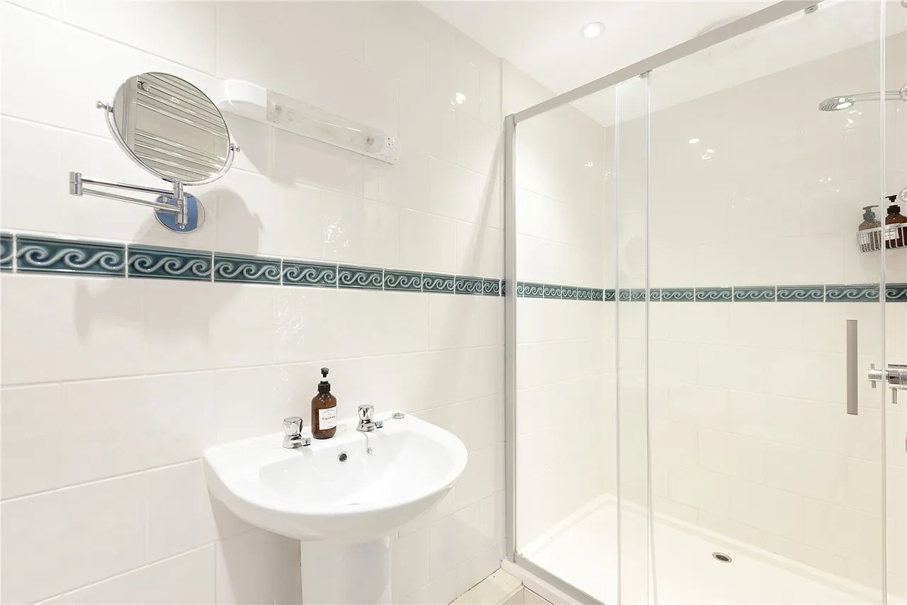 Angel Hill, Bury St Edmunds, IP33, photo 27