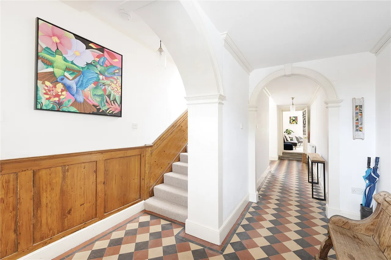 Angel Hill, Bury St Edmunds, IP33, photo 16