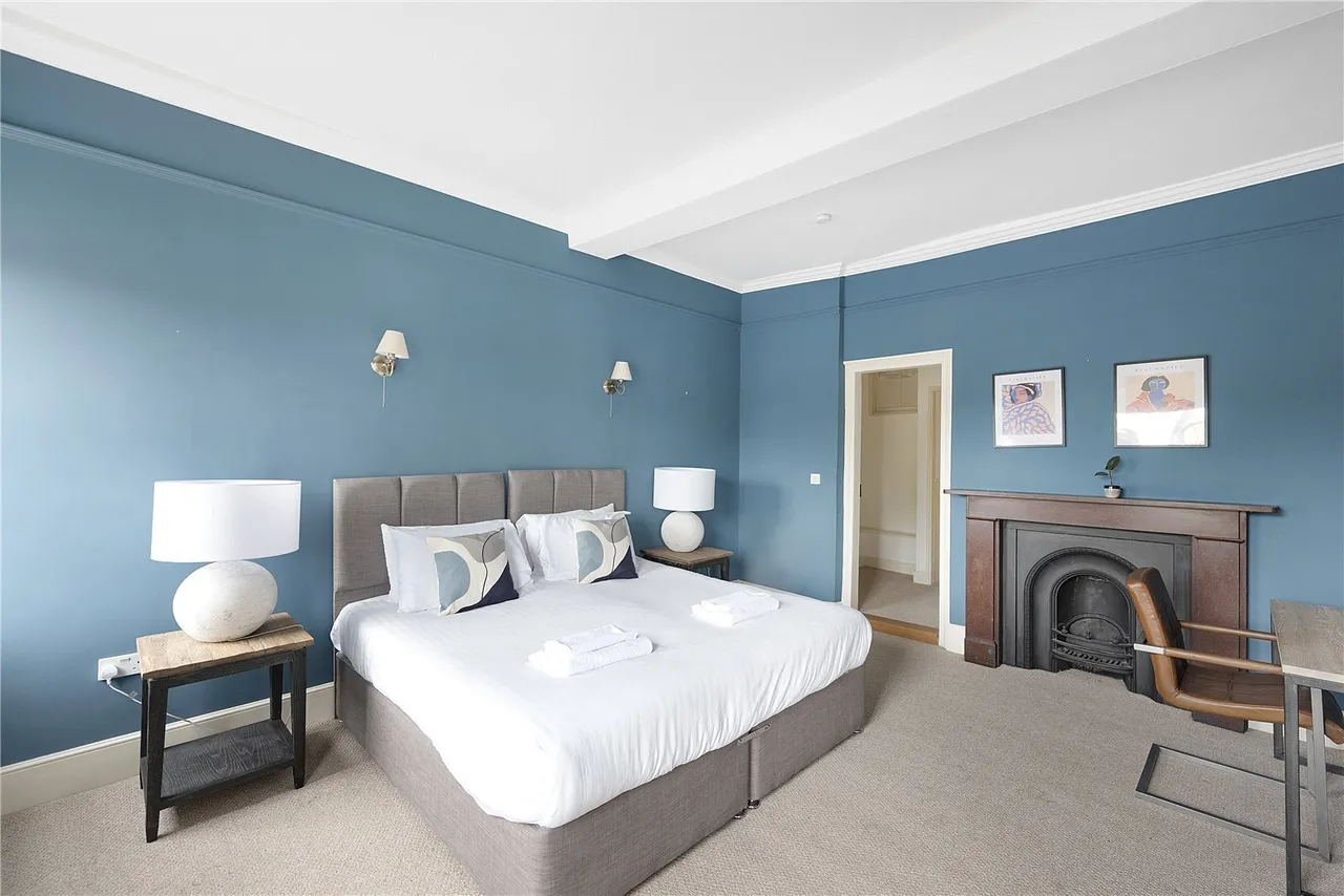 Angel Hill, Bury St Edmunds, IP33, photo 17