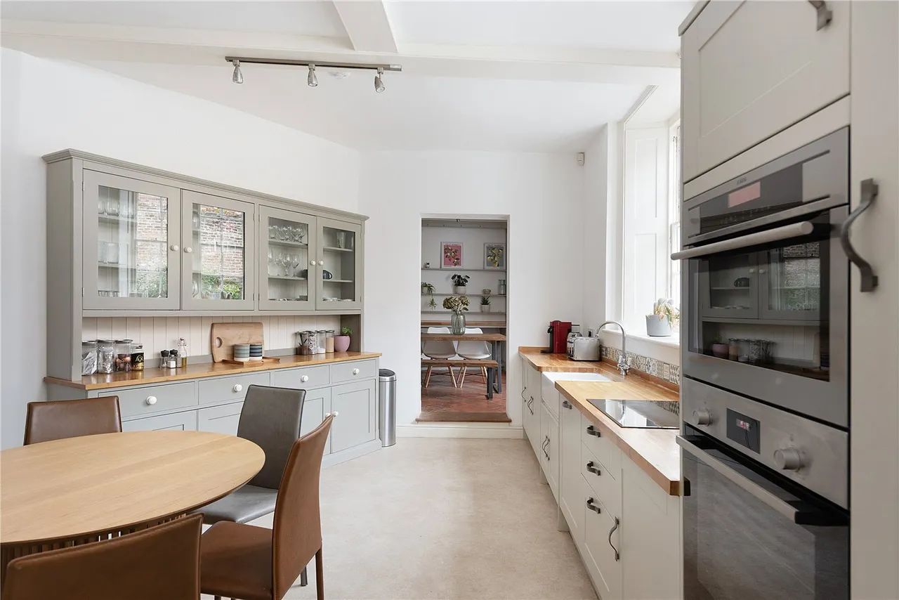 Angel Hill, Bury St Edmunds, IP33, photo 6