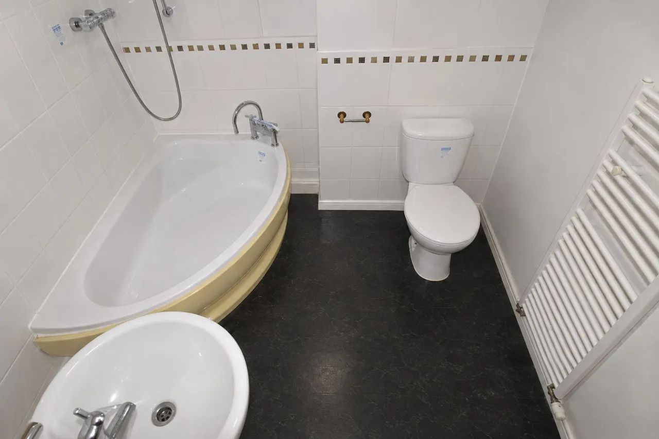The Waterfront, Openshaw, Manchester, M11 4DB, photo 5