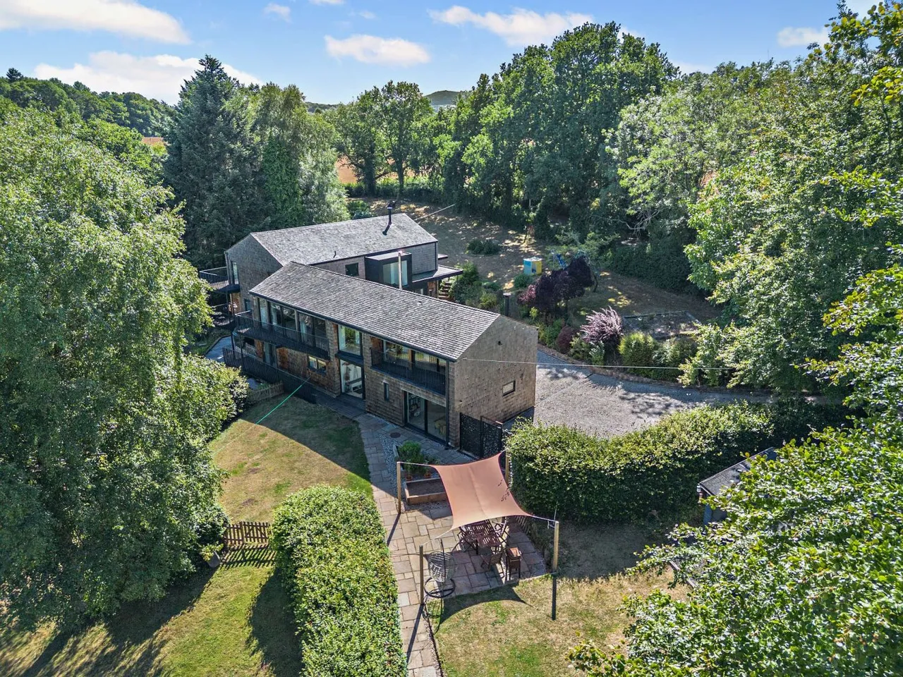 8 bed house for sale, Astley, Stourport-on-Severn, DY13
