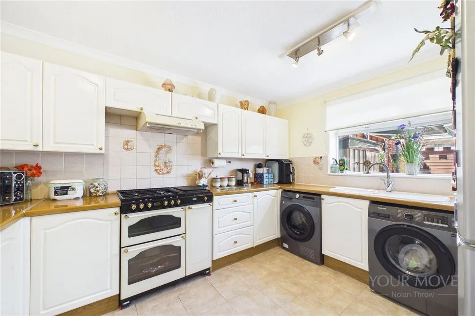 Crowthorp Road, Rectory Farm, Northampton, NN3, photo 2