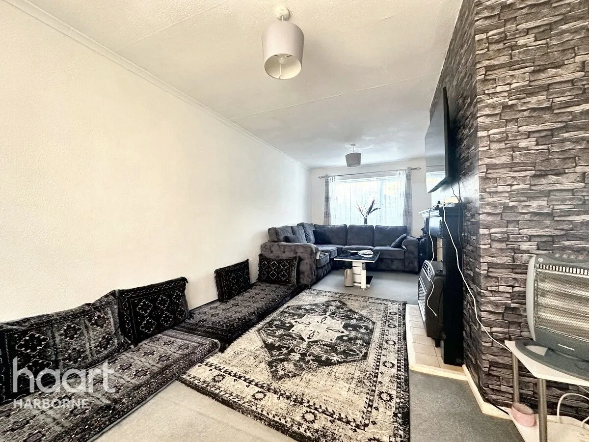 Tarrant Grove, Quinton, B32, photo 2