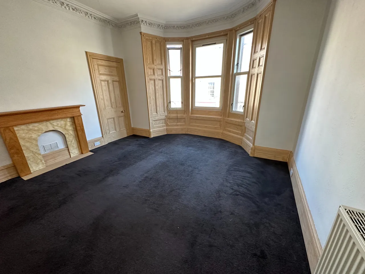 2 bed flat to rent, Perth Road, West End, DD2