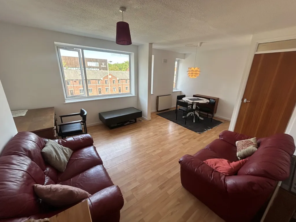 2 bed property to rent, Minster Court, Liverpool, L7
