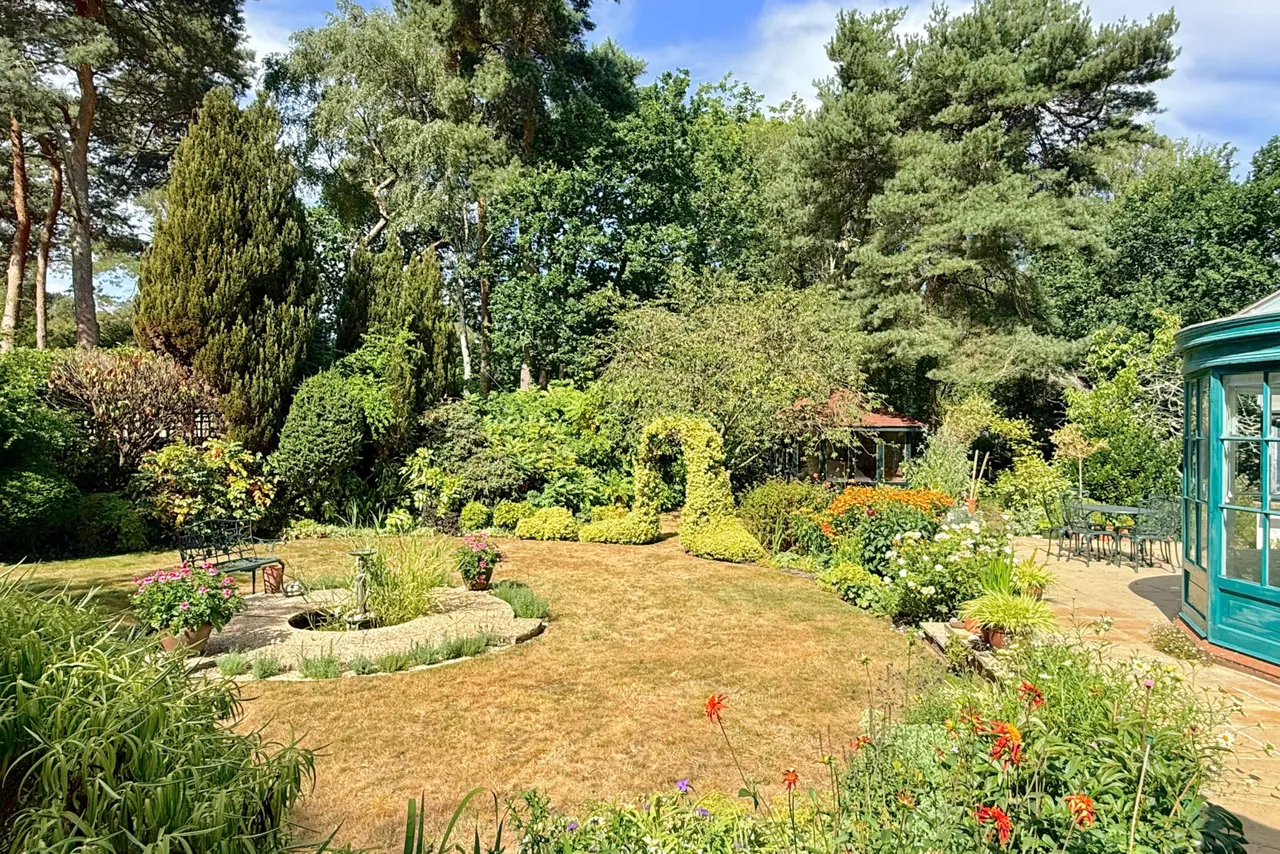 Grange Road, St. Leonards, BH24, photo 33