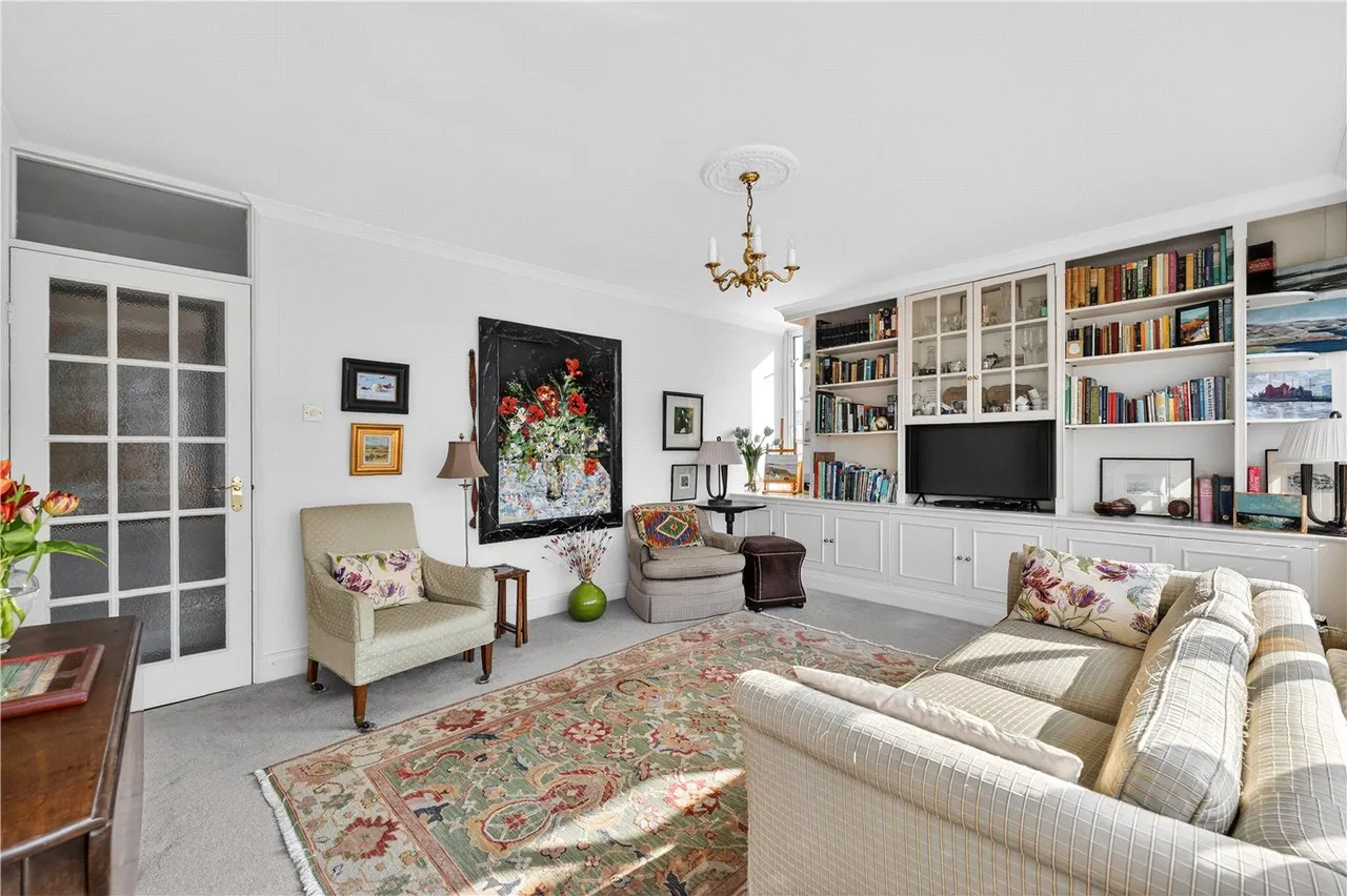 Churchill Gardens, London, SW1V, photo 5