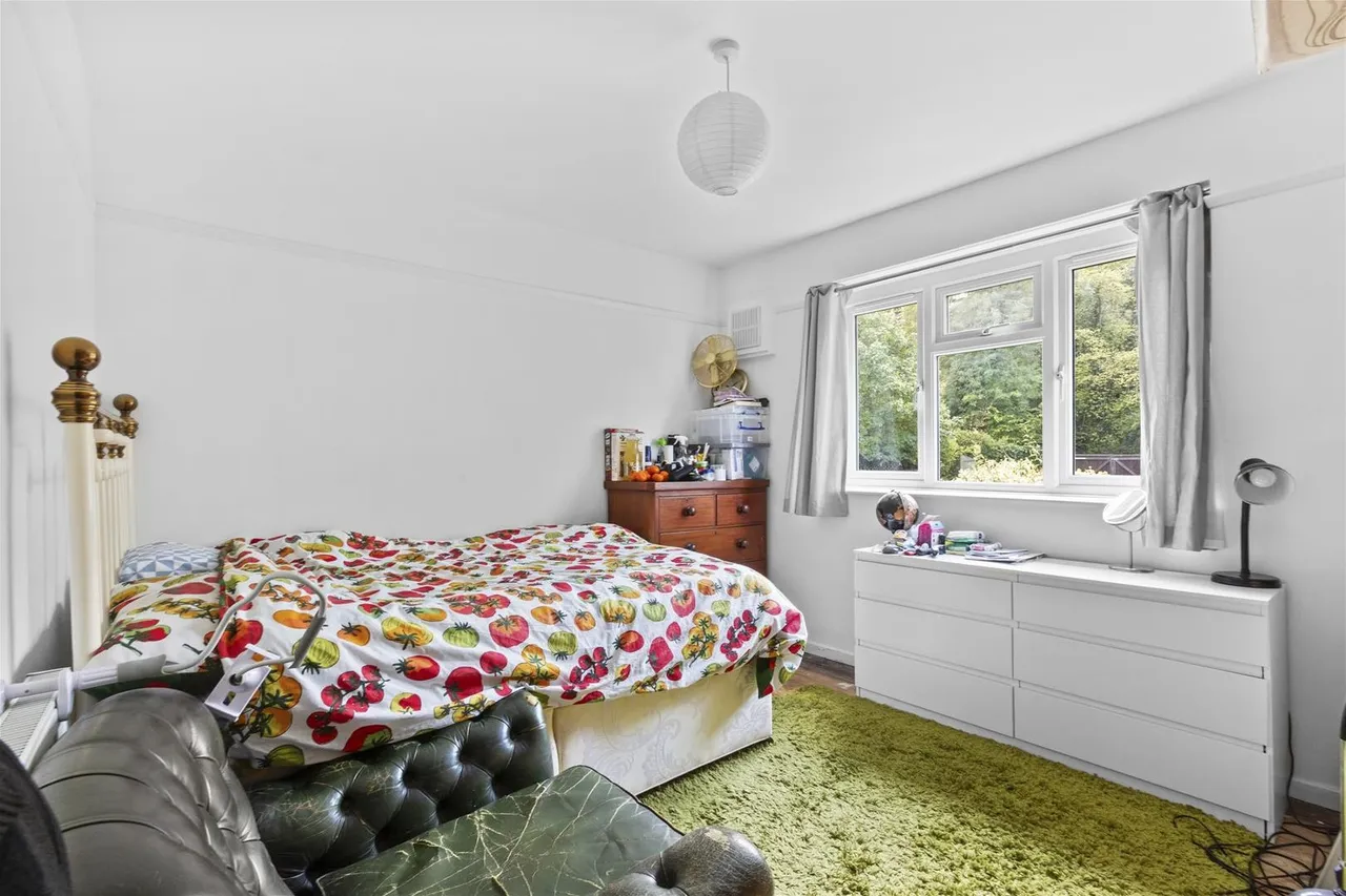 Roundwood Road, High Wycombe, HP12, photo 11