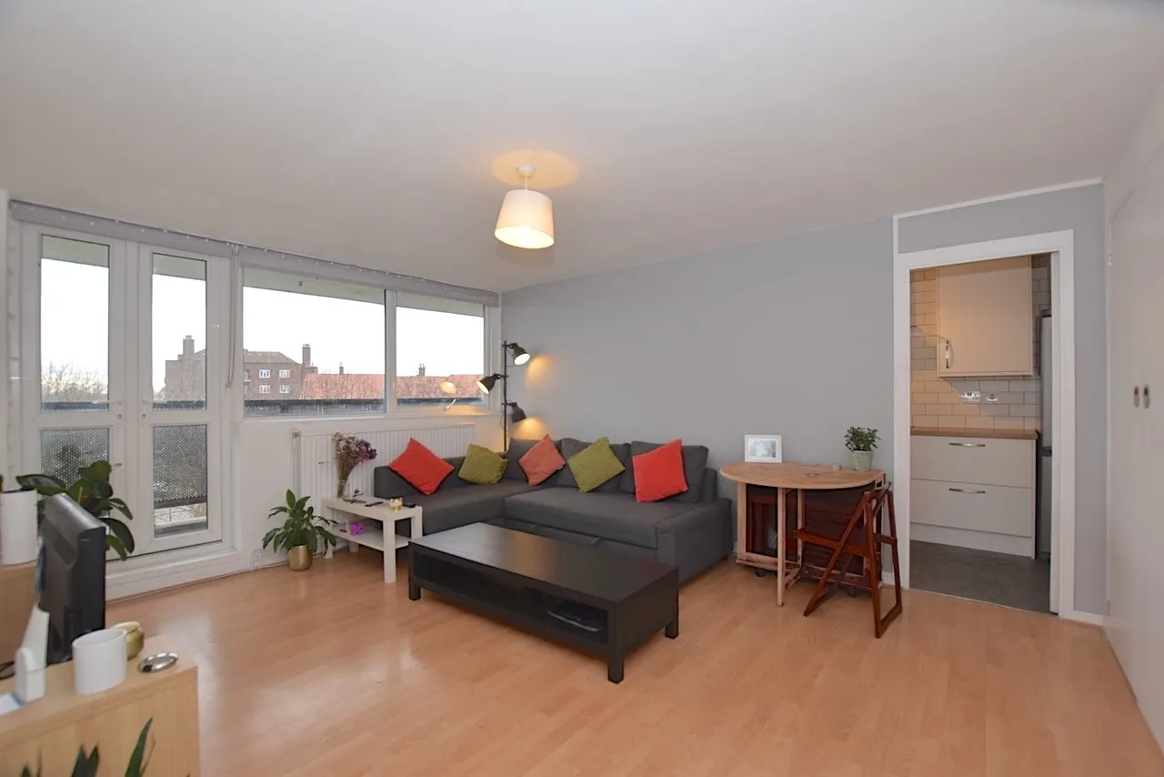 2 bed flat for sale, Leontine Close, Peckham, SE15