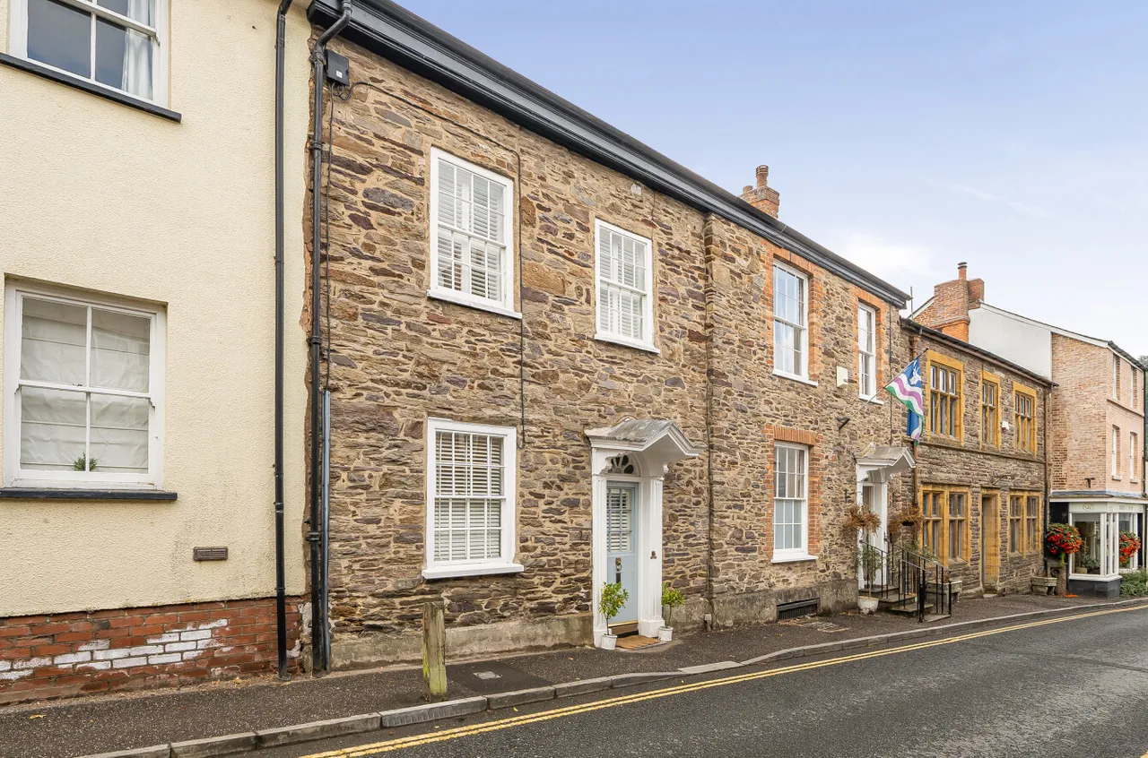 5 bed house for sale, High Street, Dulverton