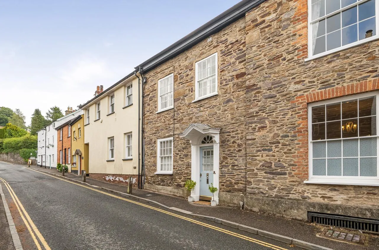 High Street, Dulverton, photo 21