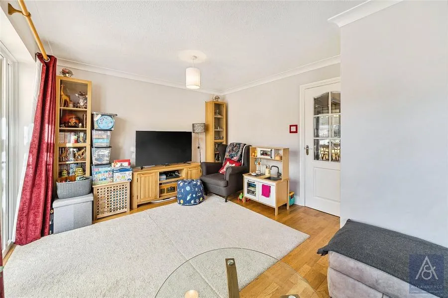 Otters Brook, Buckingham, MK18, photo 5
