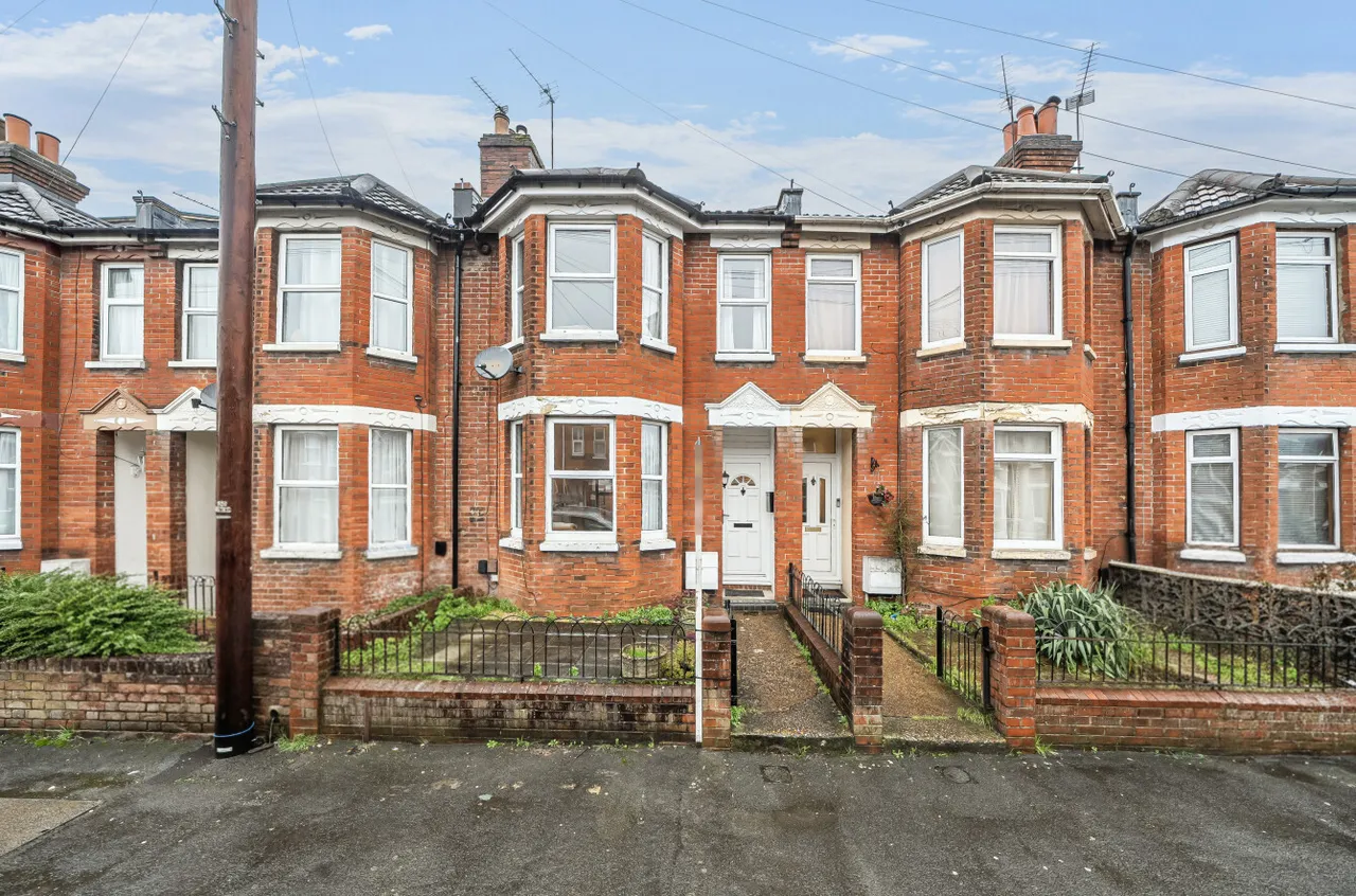2 bed house for sale, Cecil Avenue, Shirley, SO16