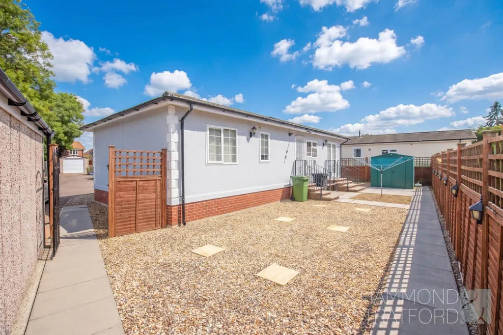Appletree Close, Attleborough, photo 3