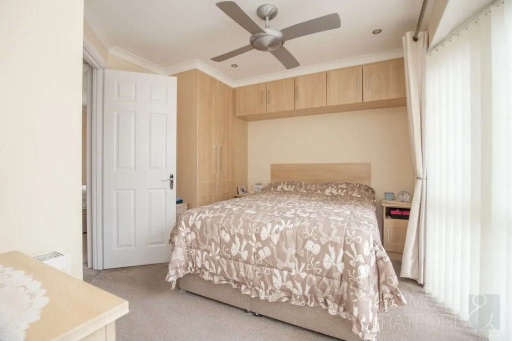 Appletree Close, Attleborough, photo 8