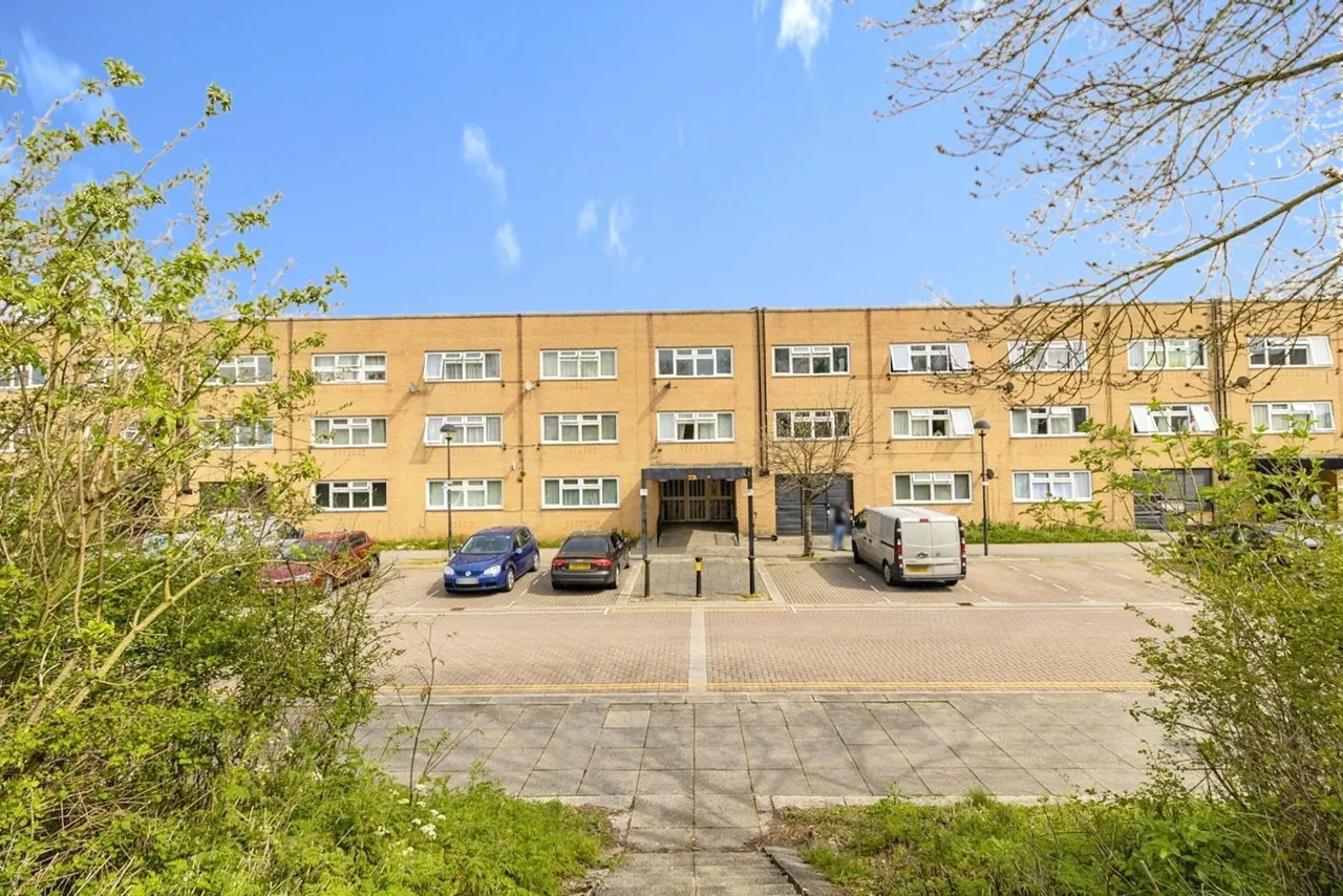 1 bed flat for sale, North Ninth Street, Milton Keynes, MK9