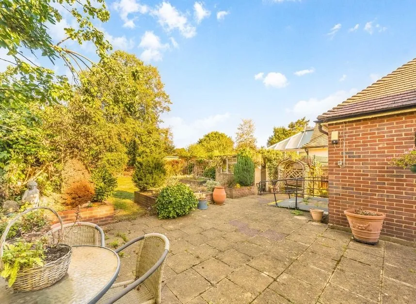 Ormond Crescent, Hampton, TW12, photo 9