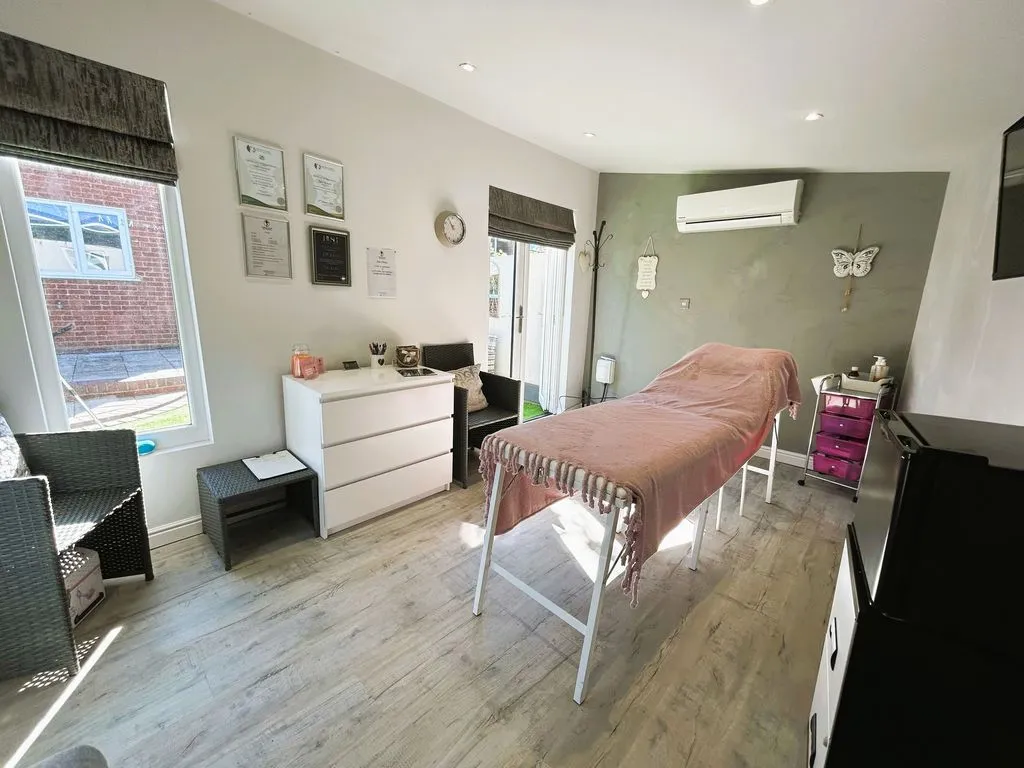 Vigo Terrace, Walsall Wood, WS9, photo 11