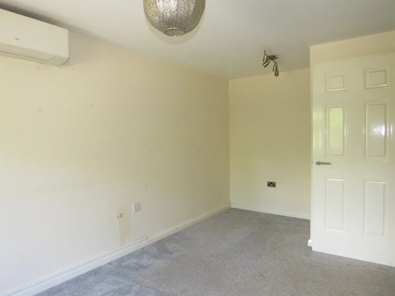 Kingfisher Close, Wellingborough, photo 9