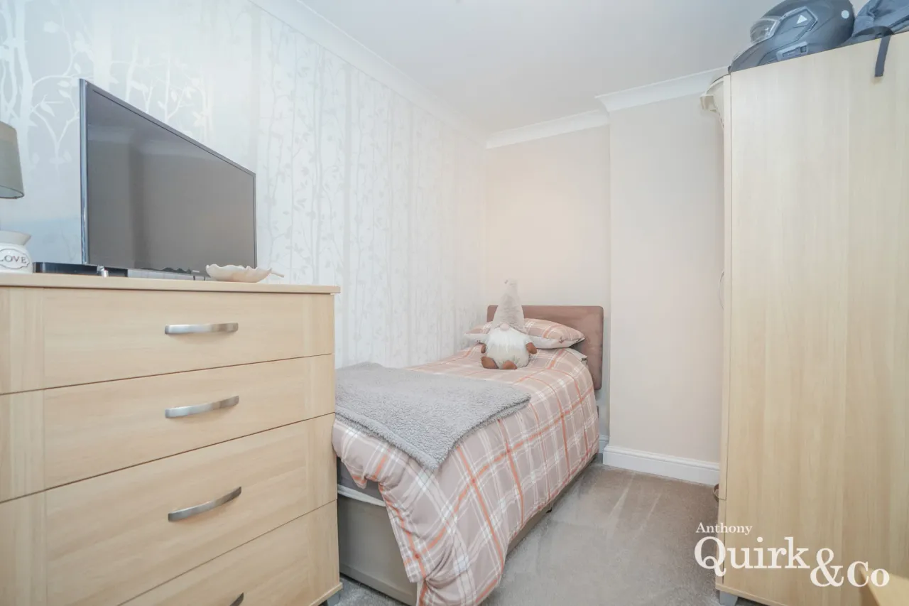 Waarden Road, Canvey Island, SS8, photo 17