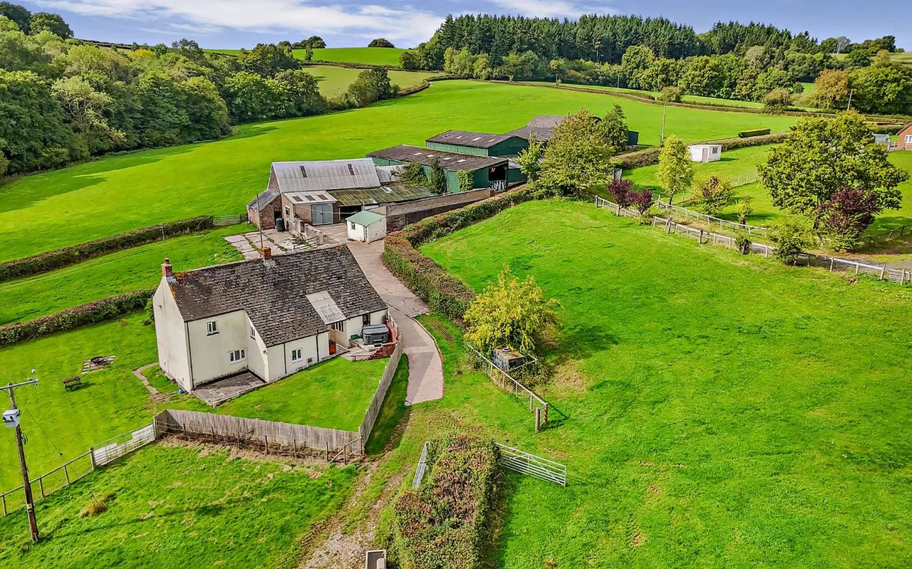 Llansoy, Usk, Monmouthshire, NP15 1EX, photo 4