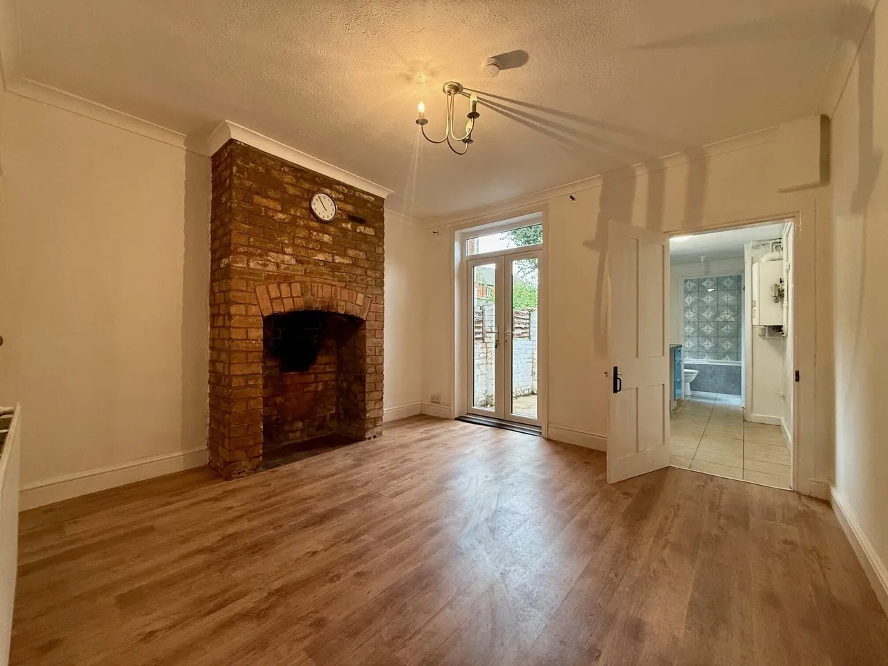 New Bank Street, WR3, photo 4